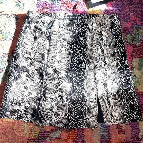 ❤️double split mini skirt - Picture 4 of 5